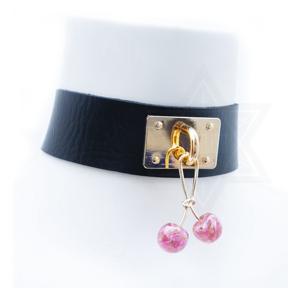 Cherry bomb choker*