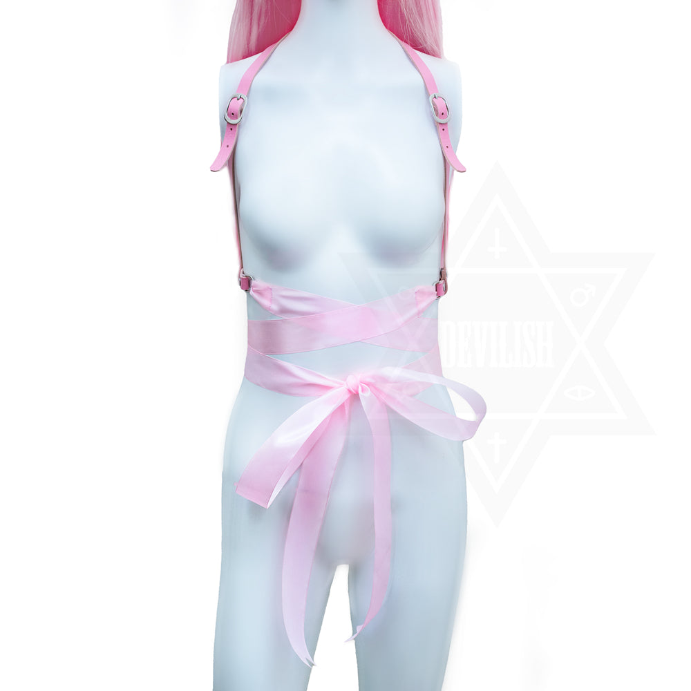 Romantic rhythm harness