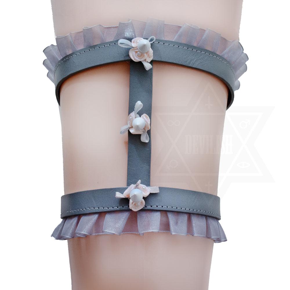 We love we hurt garter DEVILISH We love we hurt garter DEVILISH
