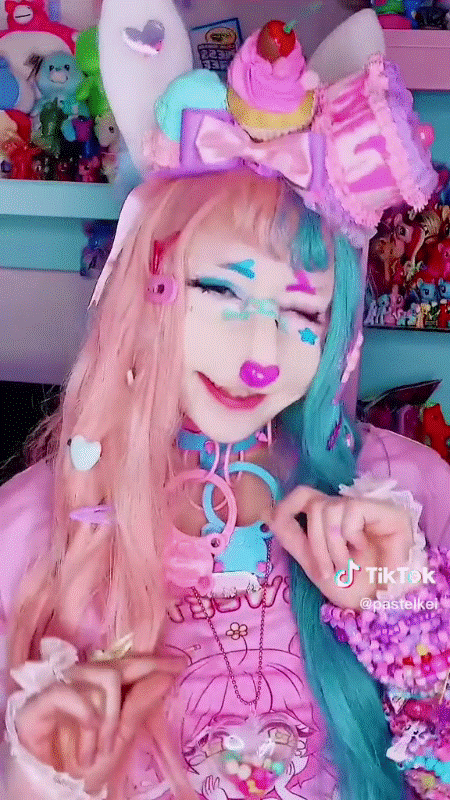 Pastel bear choker *
