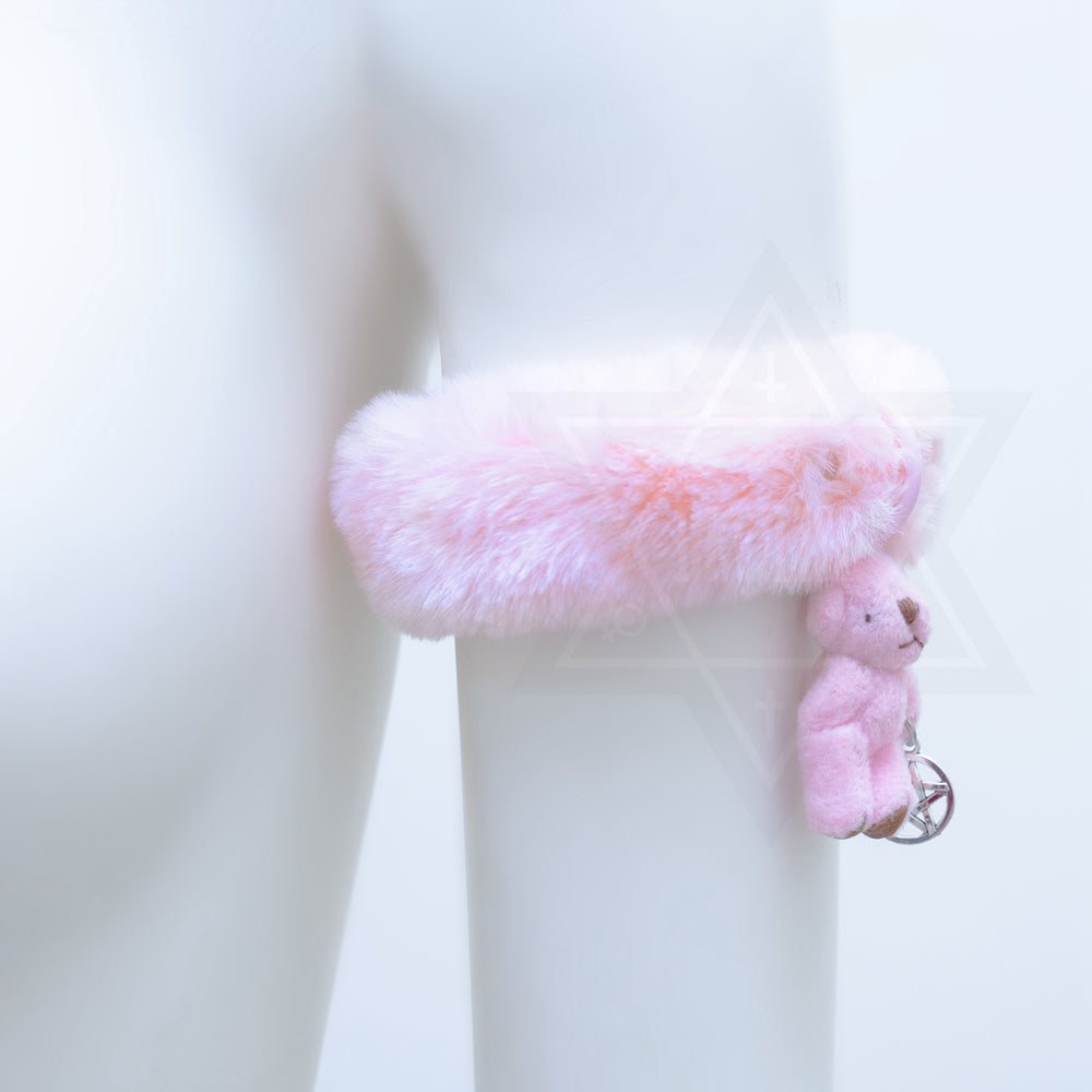 Pastel bear arm band
