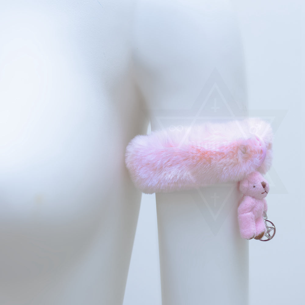Pastel bear arm band