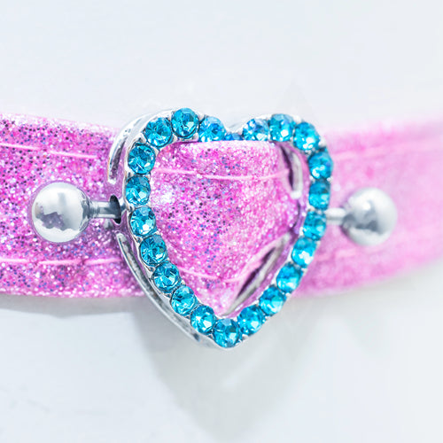 shining in heart choker*