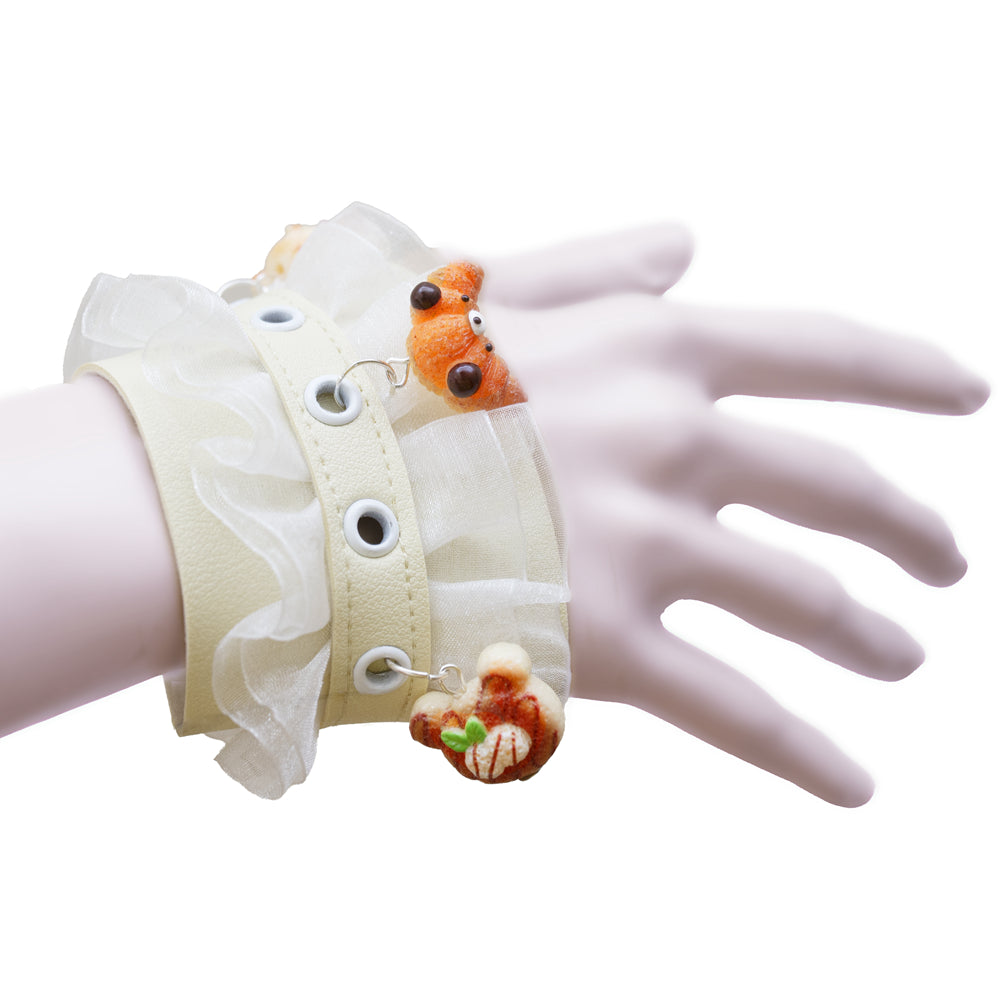 Bready bear bangle