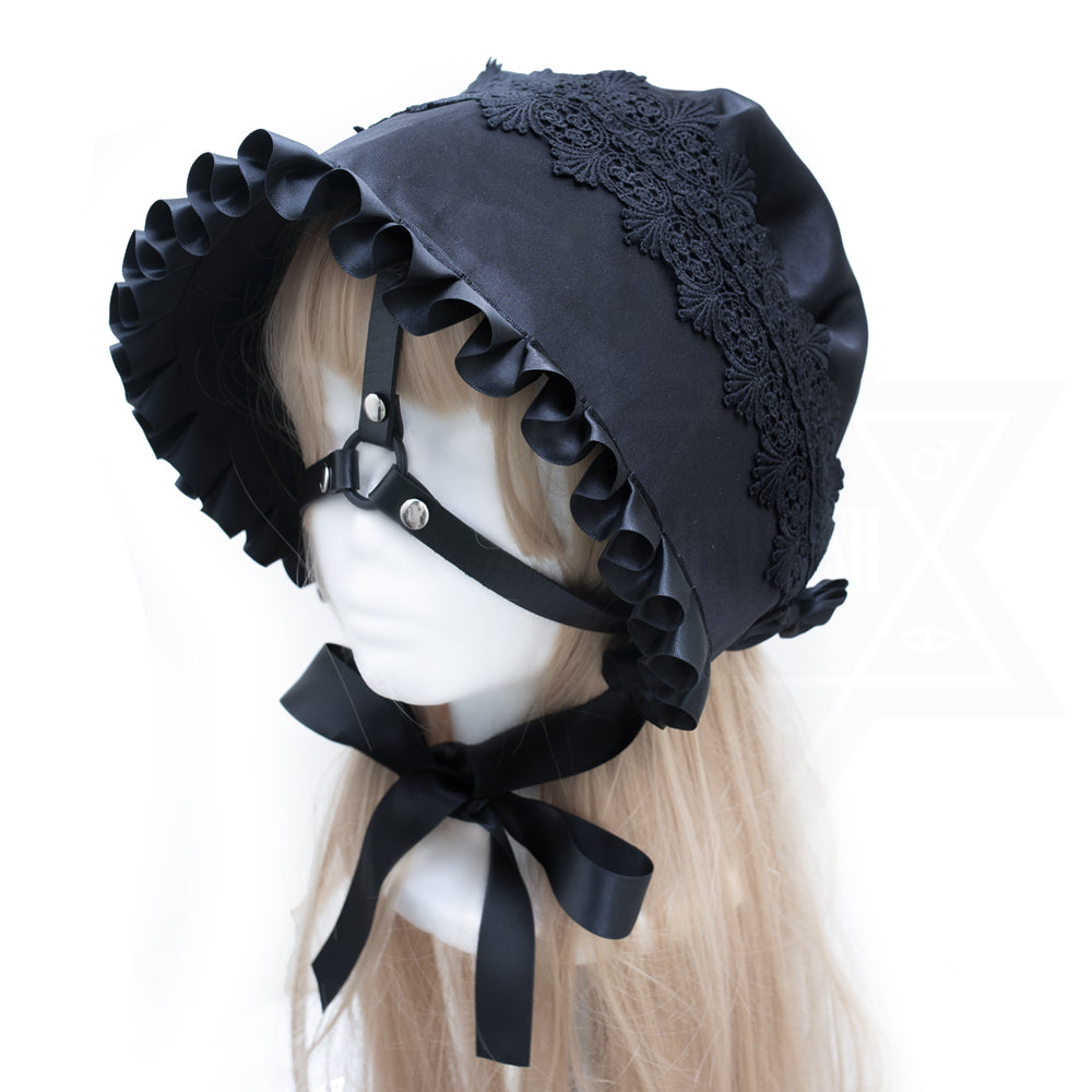 Death lolita bonnet*