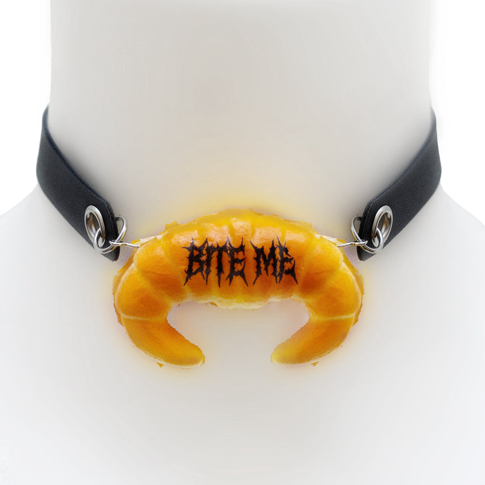 Bite me! choker