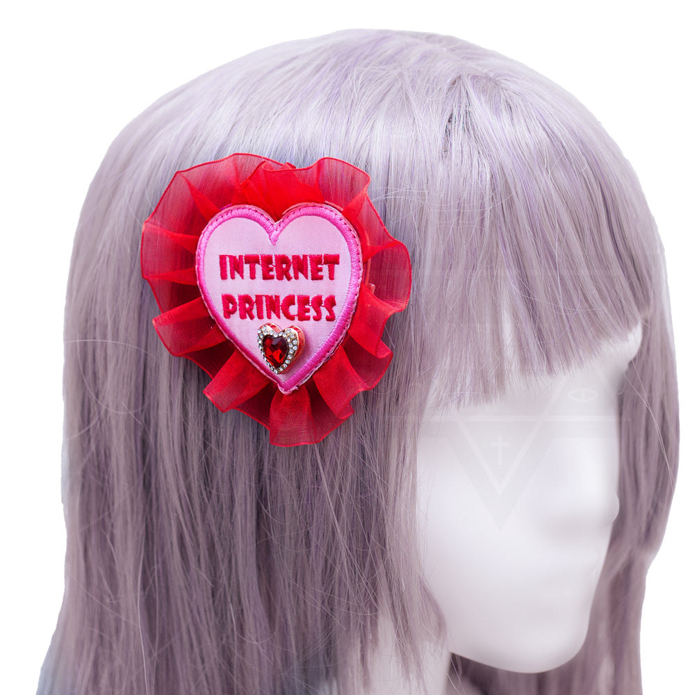 Internet princess hair clip