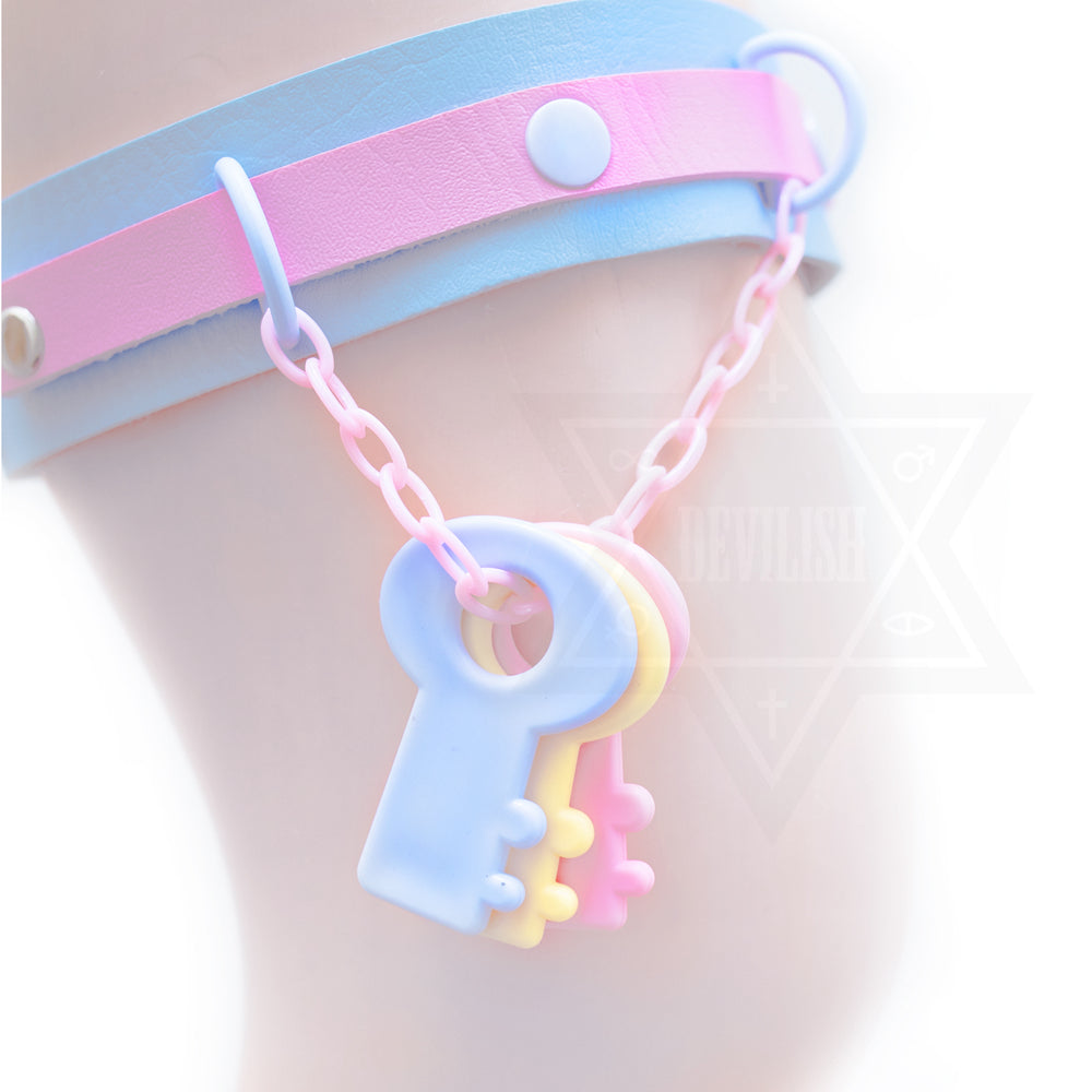 Pastel keys garter 