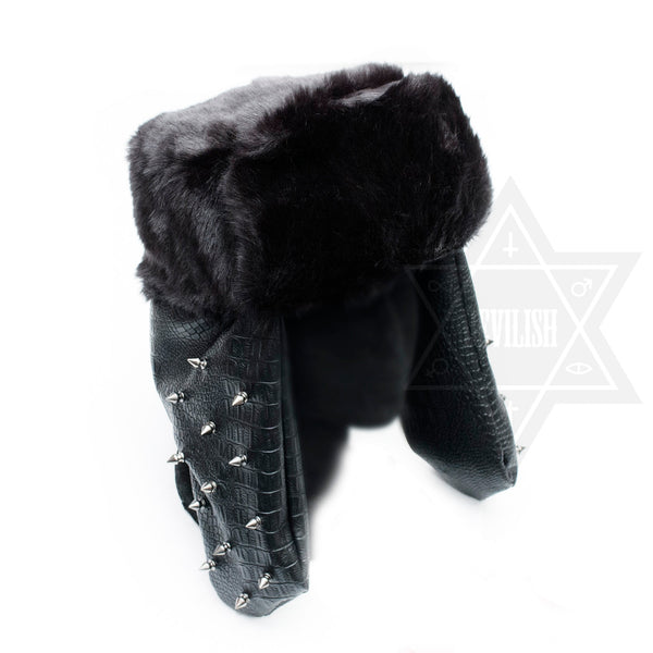 Black spikes furry hat