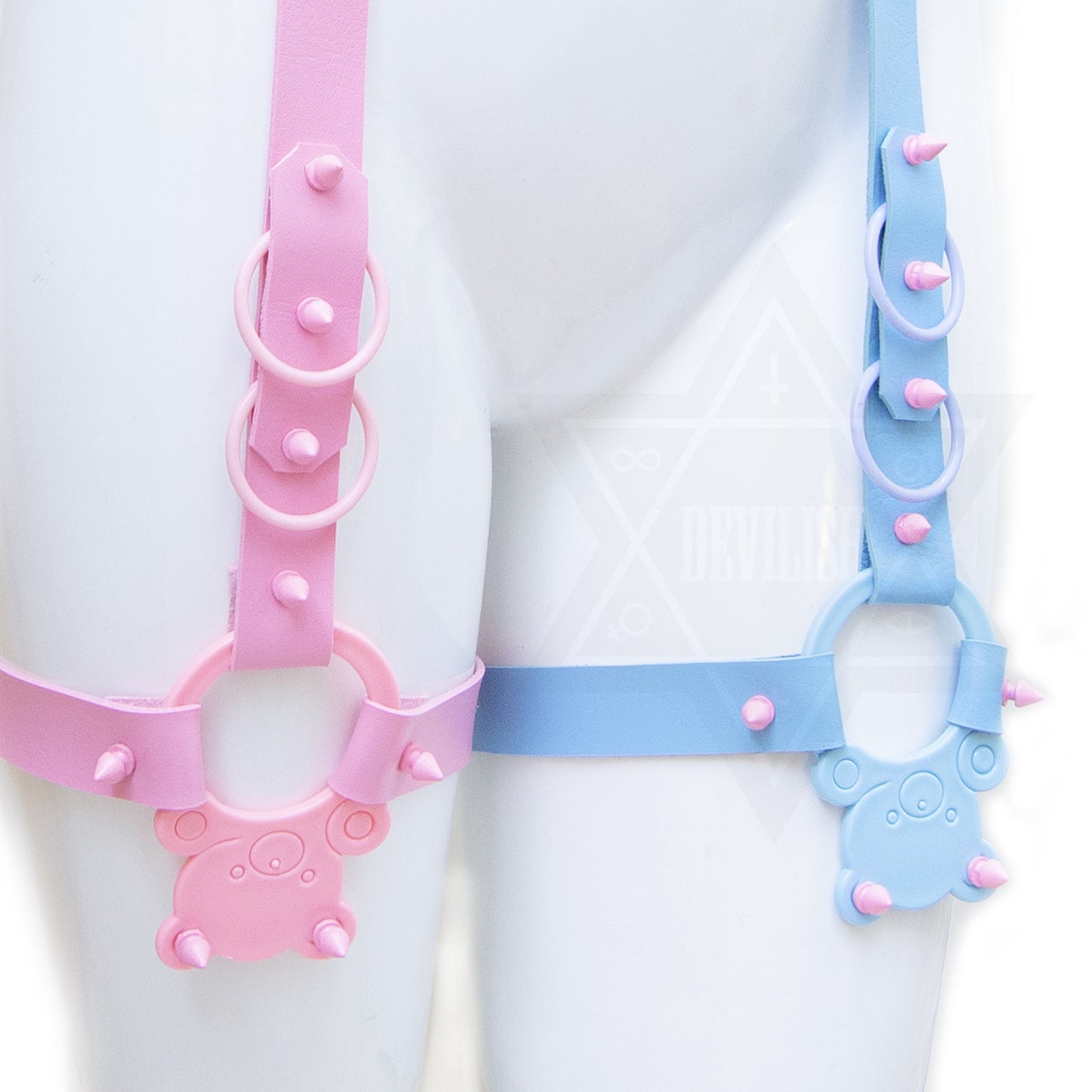 Pastel bear garter belt