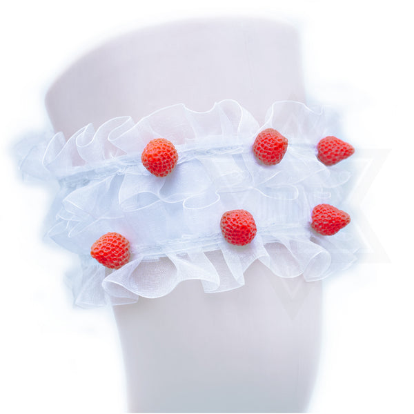 Strawberry cake garter