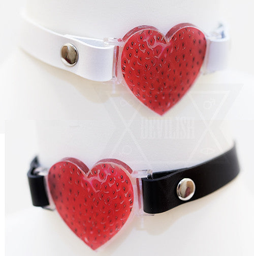 strawberry heart choker/garter*