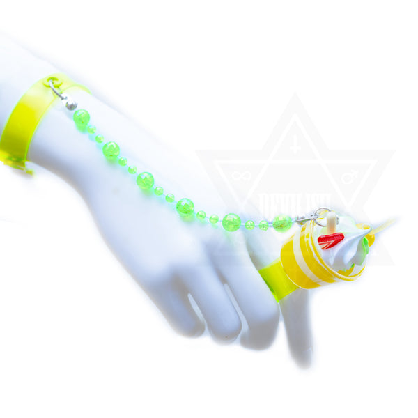 Summer joy hand harness