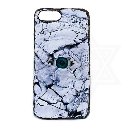 Disillusion phone case