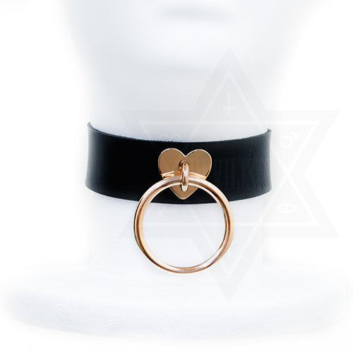 Hearty ring choker