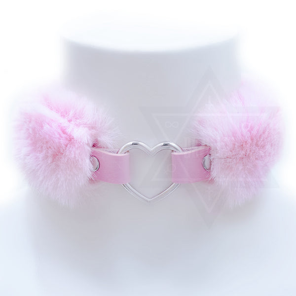 Fluffy heart choker