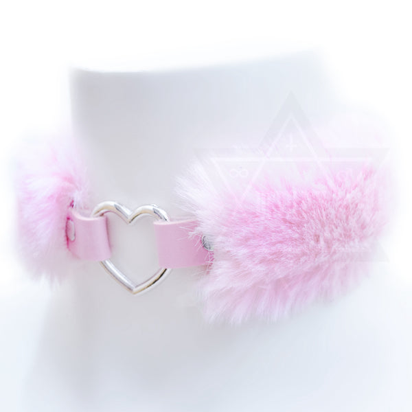 Fluffy heart choker