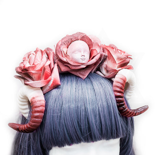 Bloody doll hairband*