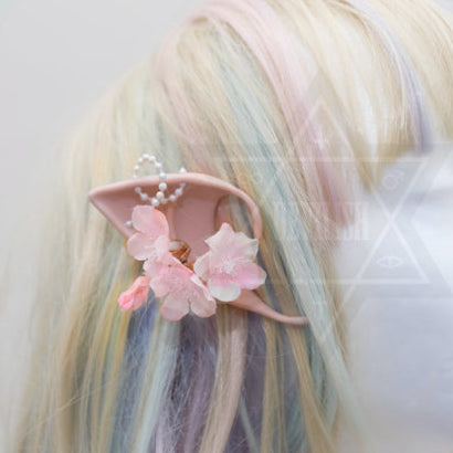 Sakura fairy earcuff
