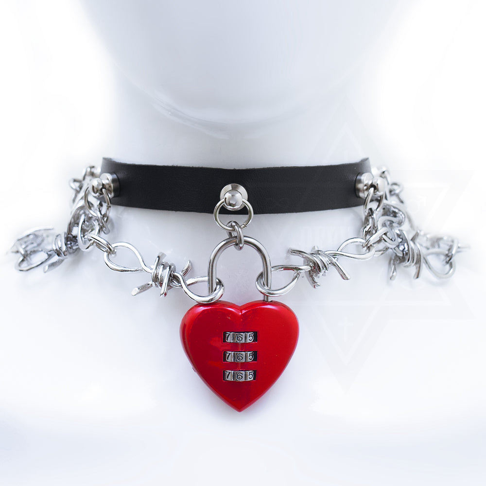 Too Much Love Will Kill You choker
