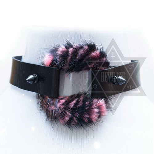 Fur ring choker