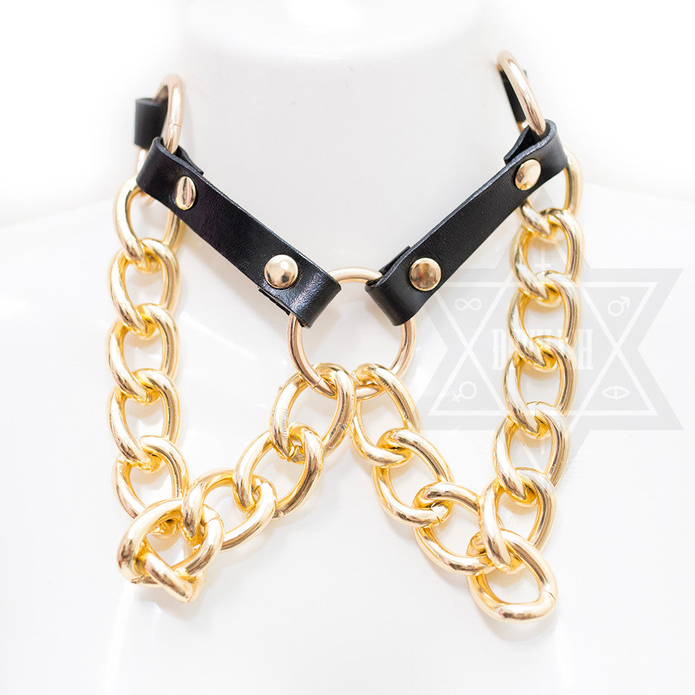 Rings chained choker