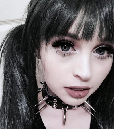spiky cage choker